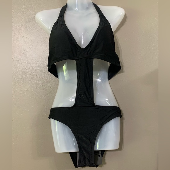 Missguided Black One Piece Swimsuit - Picture 1 of 4